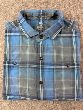 Kuhl Men's Blue and Gray Plaid Button-Down Shirt Size M